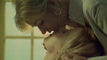 TushyRaw: Drobna hottie Bree seks analny filmy uwielbia wypełniać swoją dupę na PornHD