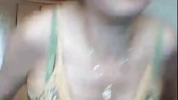 Cycata Mia Khalifa filmy analne dochodzi na obiad