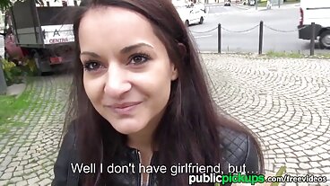 Napalona Jessie rucha chłopaka swojej sex analny pierwszy raz film przyjaciółki